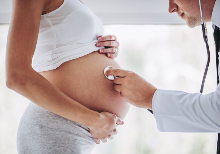 Jste těhotná? Poradíme, kdy jít k lékaři a jaká vyšetření absolvovat